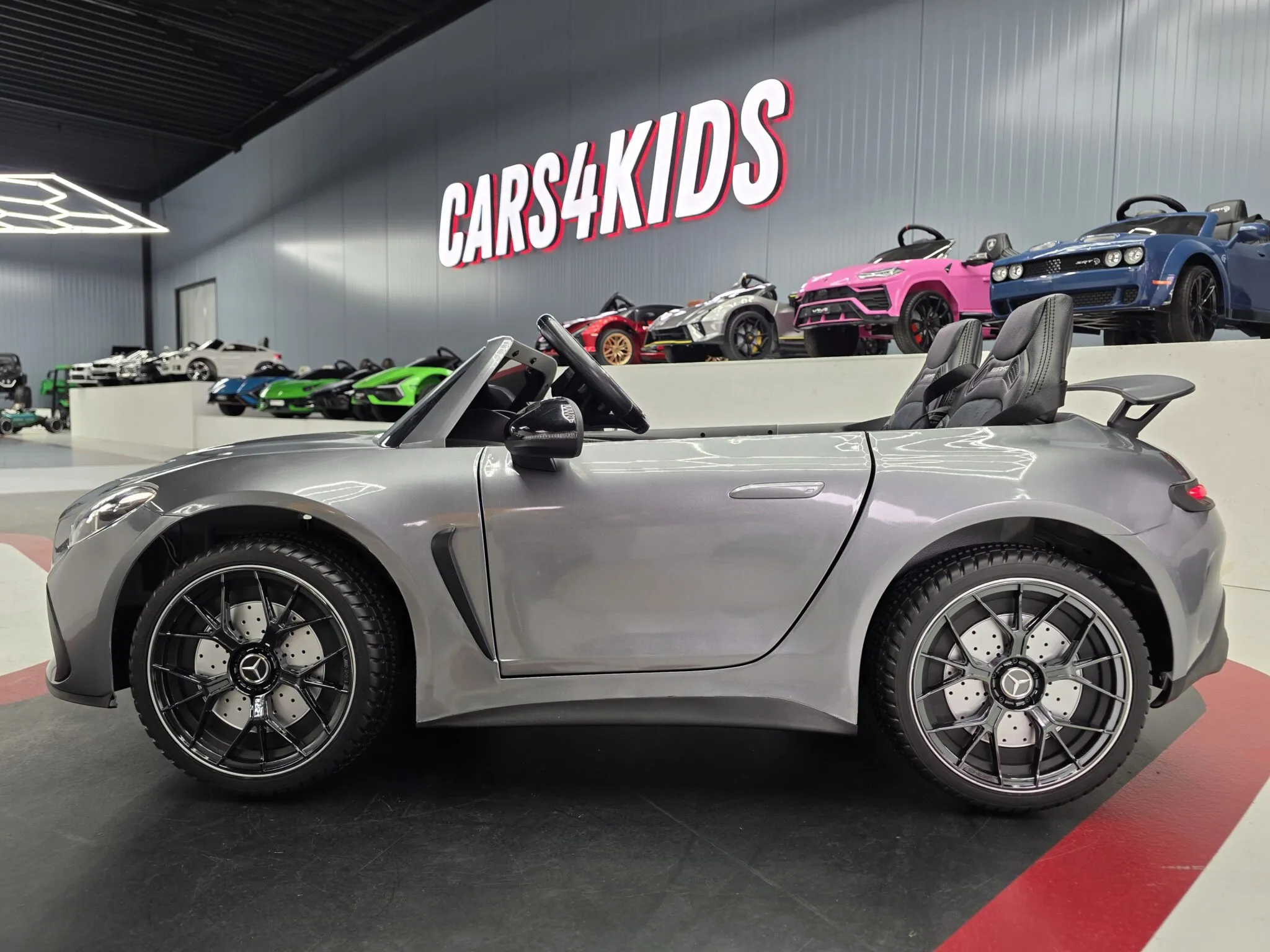 Kinderfahrzeug elektrischer Mercedes GT63 2-Sitzer, 4 x 200 Watt Allrad, Elektrokinderauto