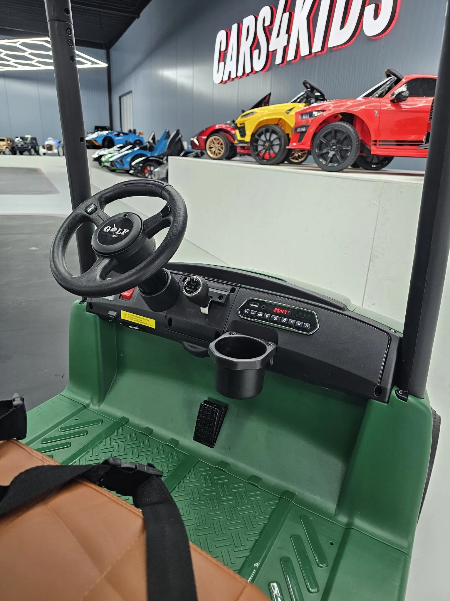 Elektrokinderfahrzeug Golf Kart, Elektroauto Golf Buggy für Kinder, Elektrofahrzeug mit Dach für Kids