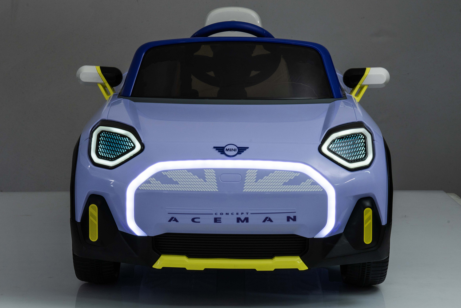 Elektro Kinderfahrzeug Lizenz Kinder Elektroauto Mini Concept Aceman, 2x30 Watt