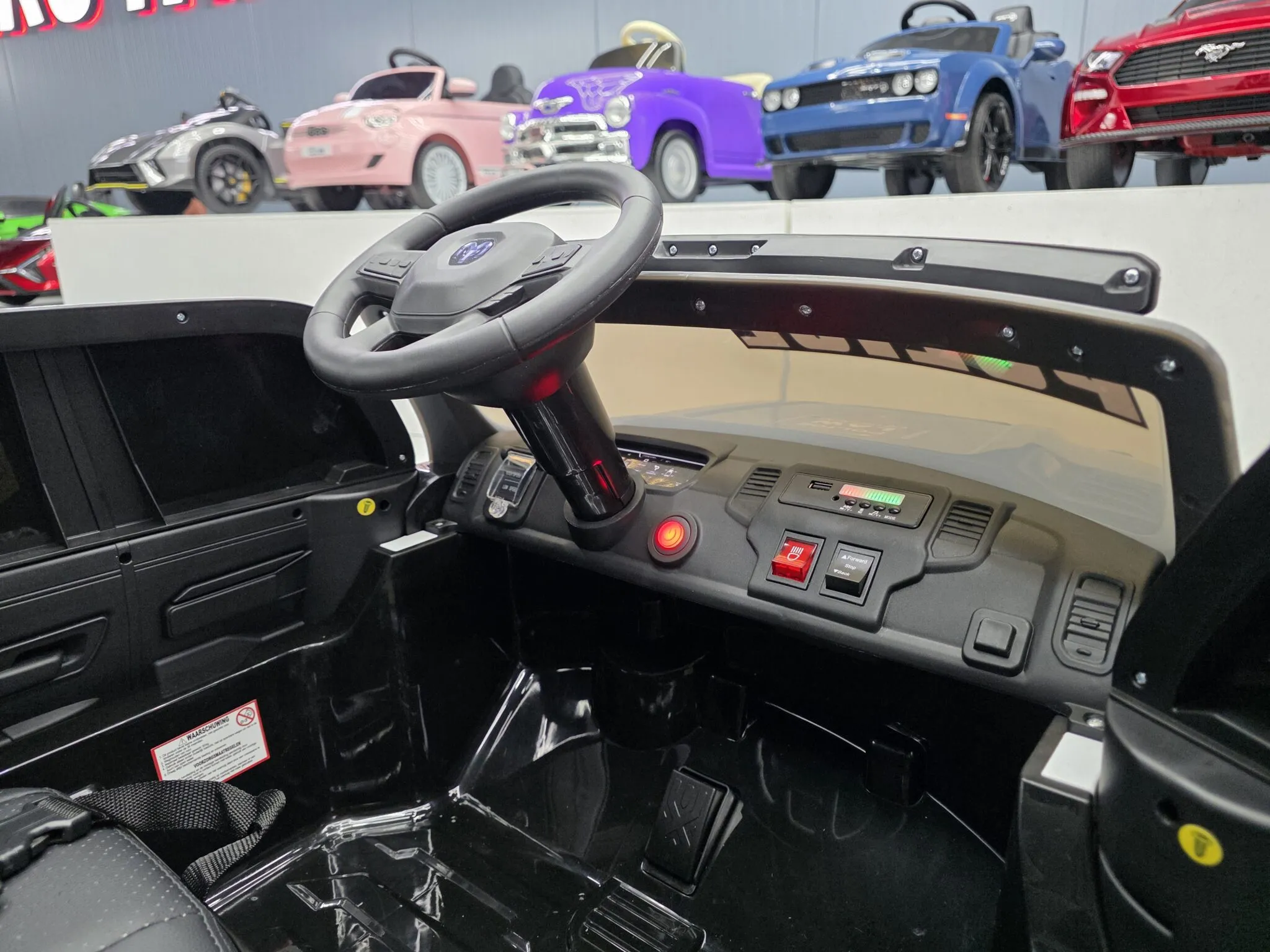 Kinder Elektrofahrzeug Dodge RAM Polizei 911, Polizei-Kinderauto 2 Sitzer mit 2x45 Watt