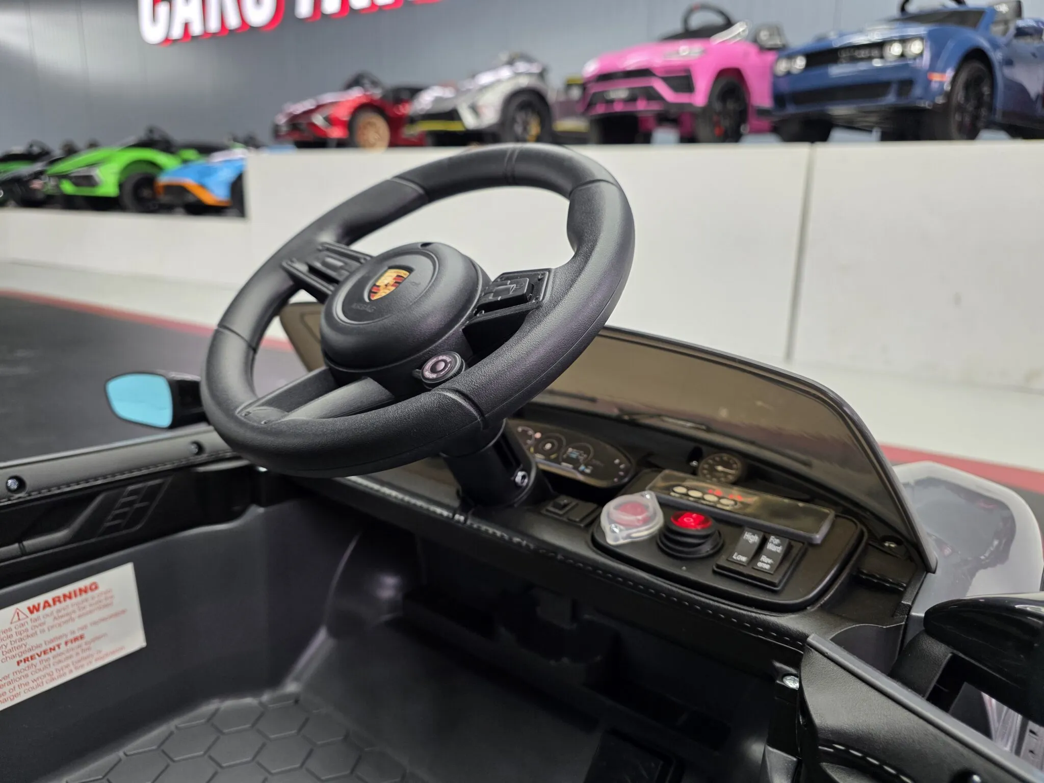 Kinder Elektrofahrzeug Porsche Taycan - Einsitzer mit 2x35 Watt, Elektro Kinderauto