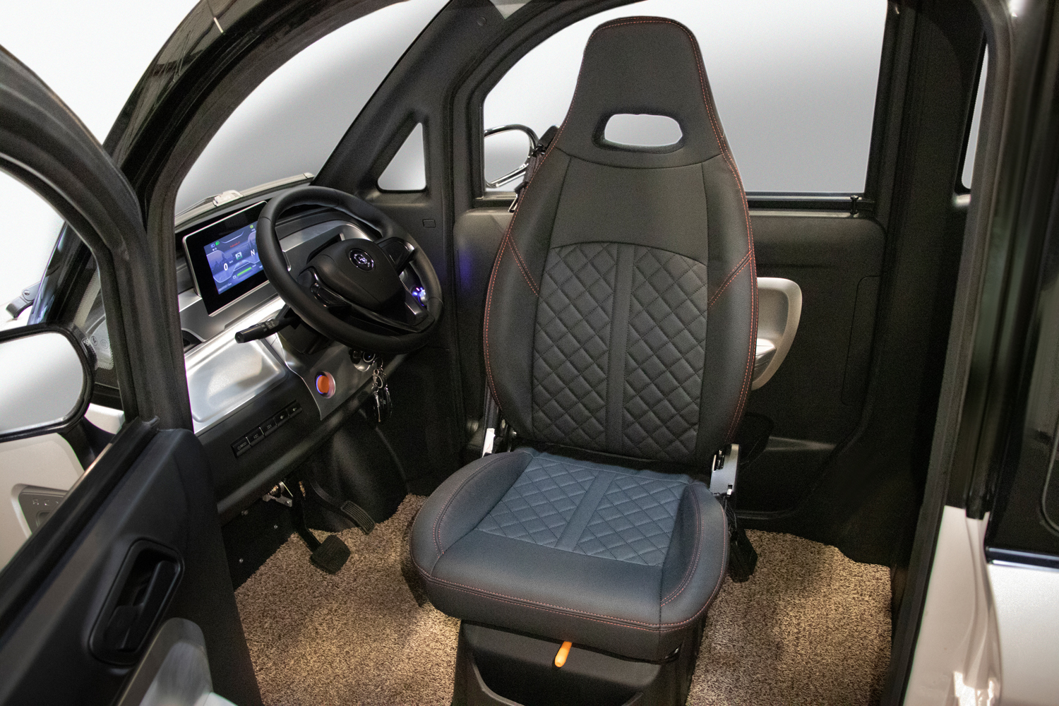 Elektroauto 45 km/h GECO Buena 2 V2  - 2 Sitzer mit Glashubdach & Komfort, E-Auto, Seniorenauto 45km/h