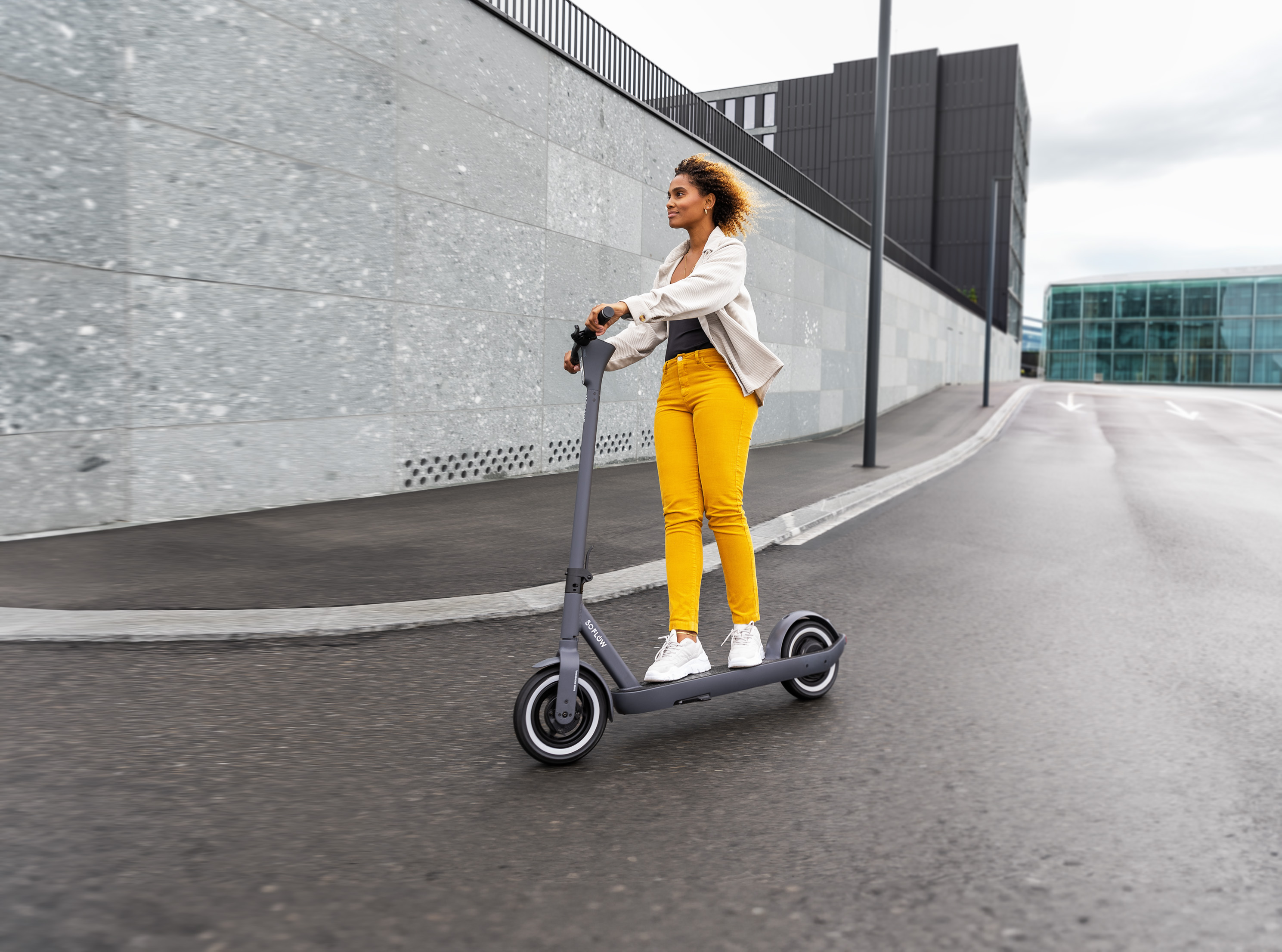 One Elektro-Scooter Straßenzulassung - Kickscooter SO mit PRO ohne | Helmpflicht Eco-Wheel SOFLOW